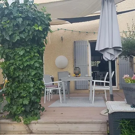 B&B D'hotes Chalet Des Oliviers Bezouce